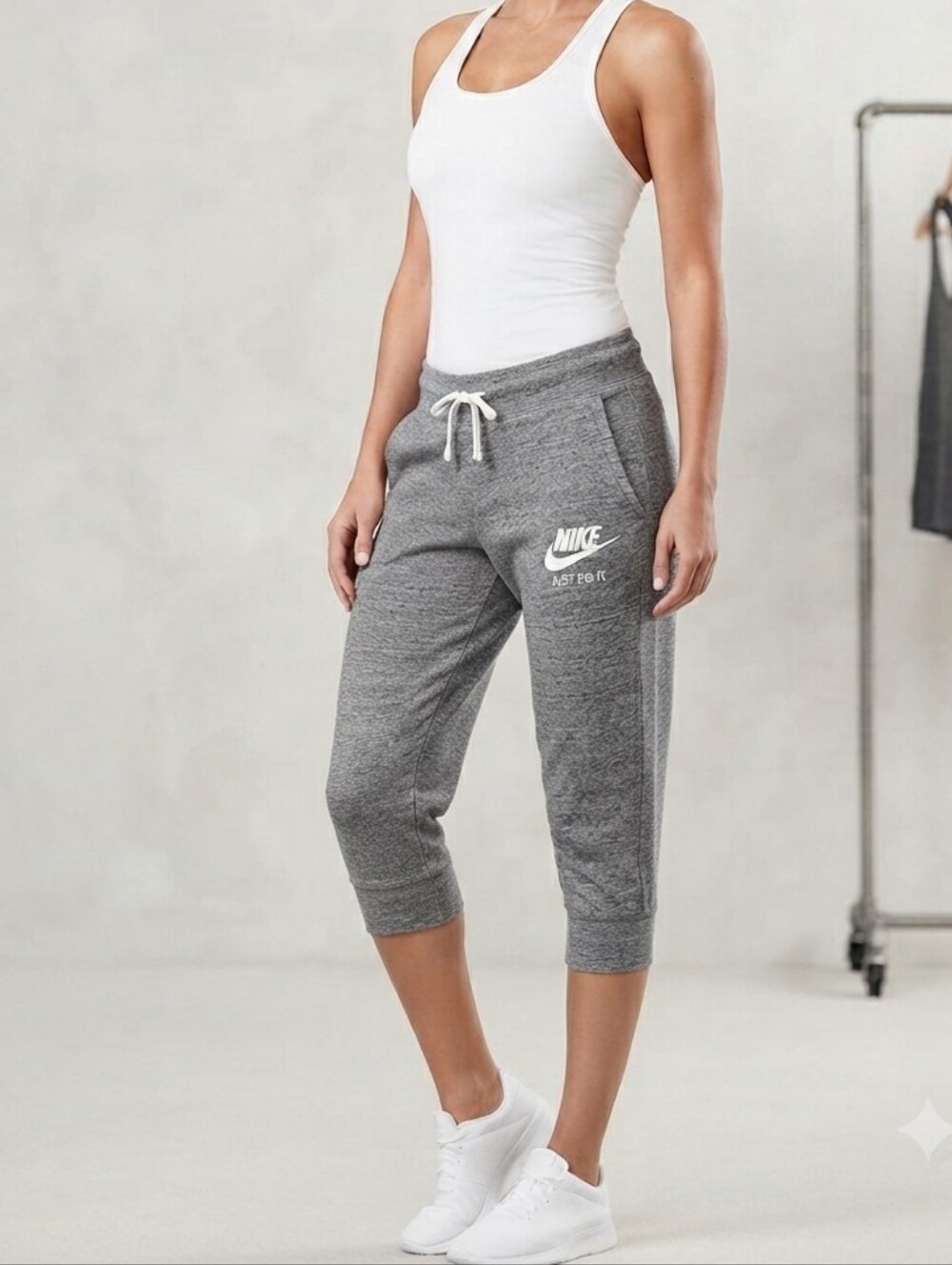Nike Just Do It Gray Heather Jogger Capri Sweatpants Drawstring Lounge Medium